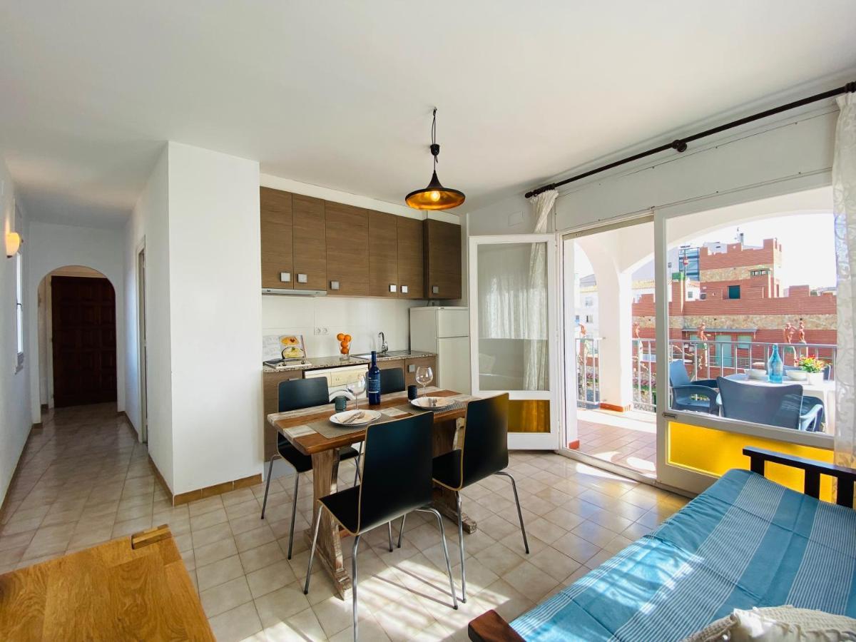 Aquarium. Apartamento Rosas