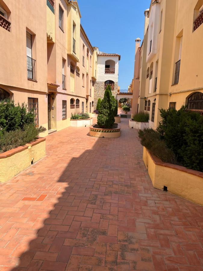 Apartment 1 Chambre Climatise Avec 3 Piscines A 200 M De La Plage