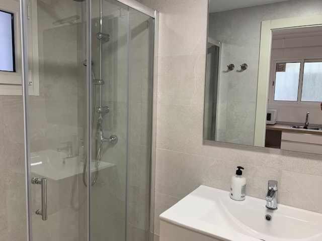 De Un Solo Ambiente Con Terraza Y Piscina Y Apartment *