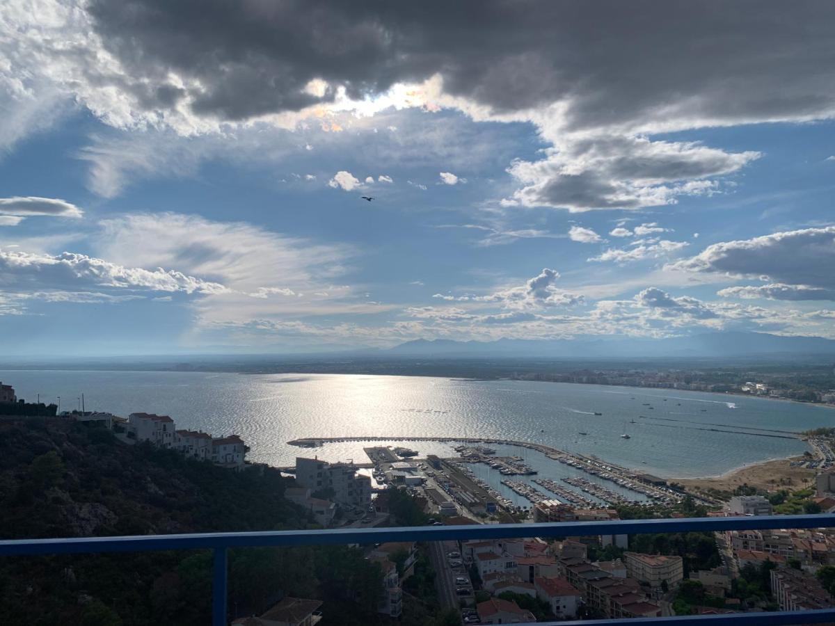 ático Con Vista Panorámicas Bahia De Apartamento Rosas