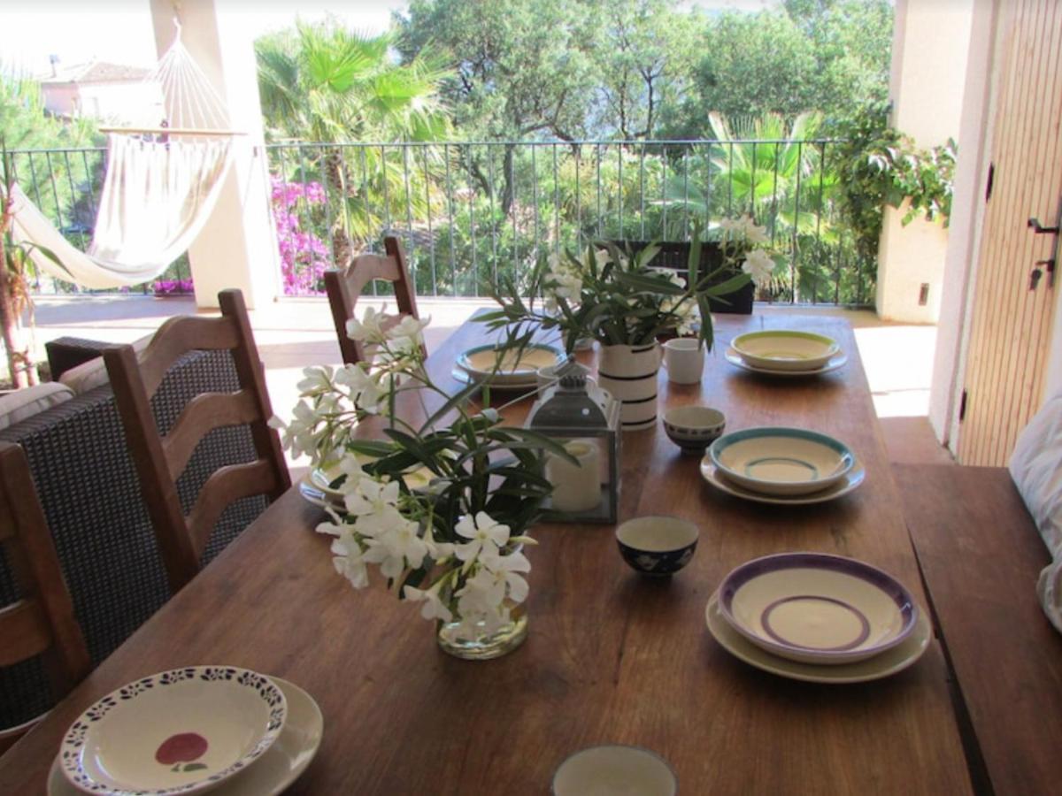 Cosy With Swimming Pool And Spacious Private Terrace Apartment