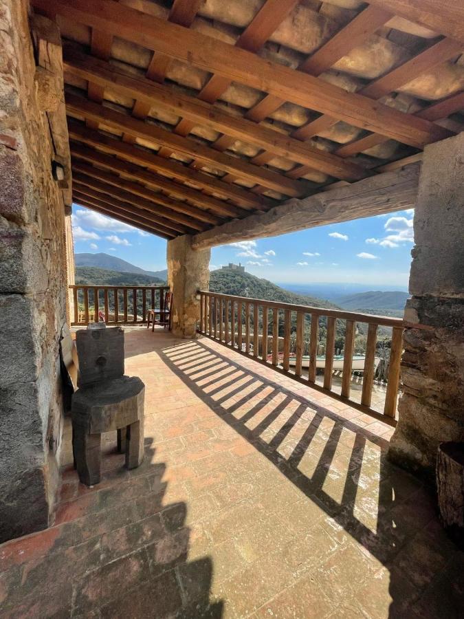 Country house Requesens *
