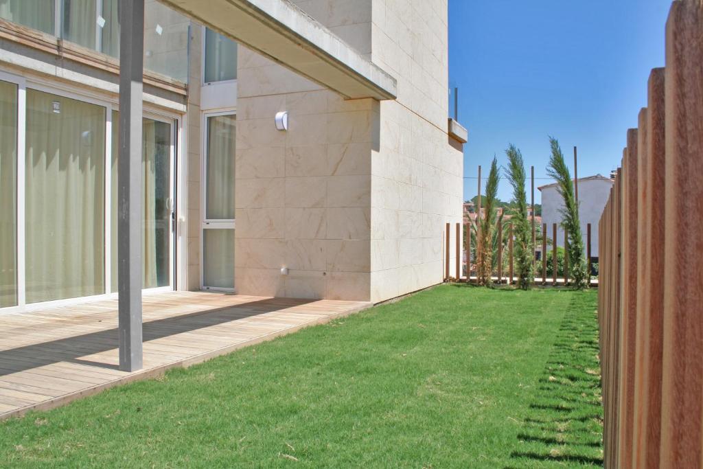 L' Escala Resort Apartahotel 3*