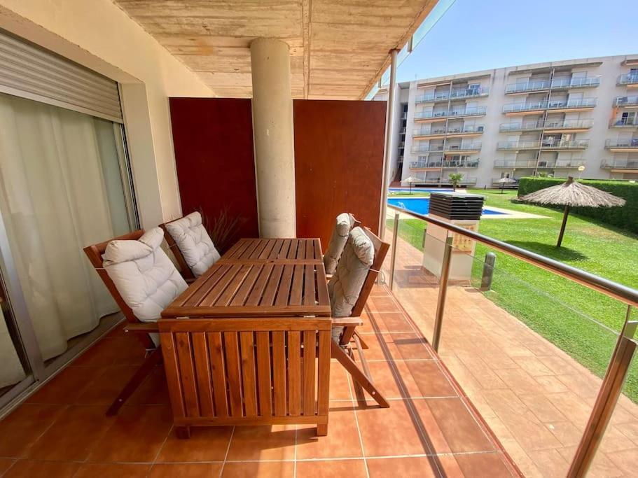 Piso De 2 Habitaciones, 3 Piscinas Y Cerca Del Mar * Roses