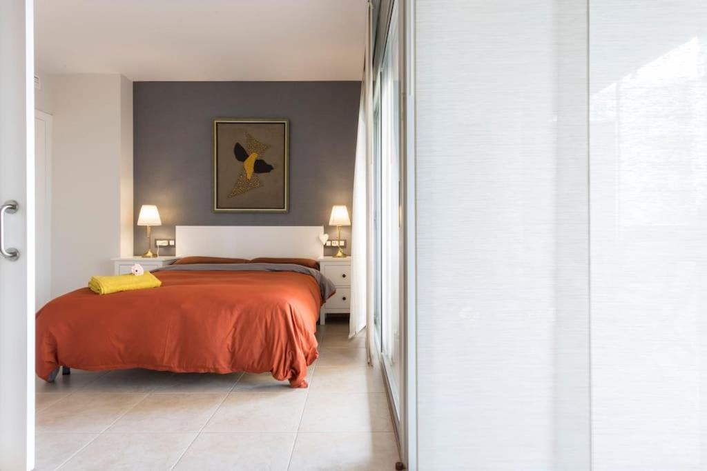 Piso De 2 Habitaciones, 3 Piscinas Y Cerca Del Mar * Roses