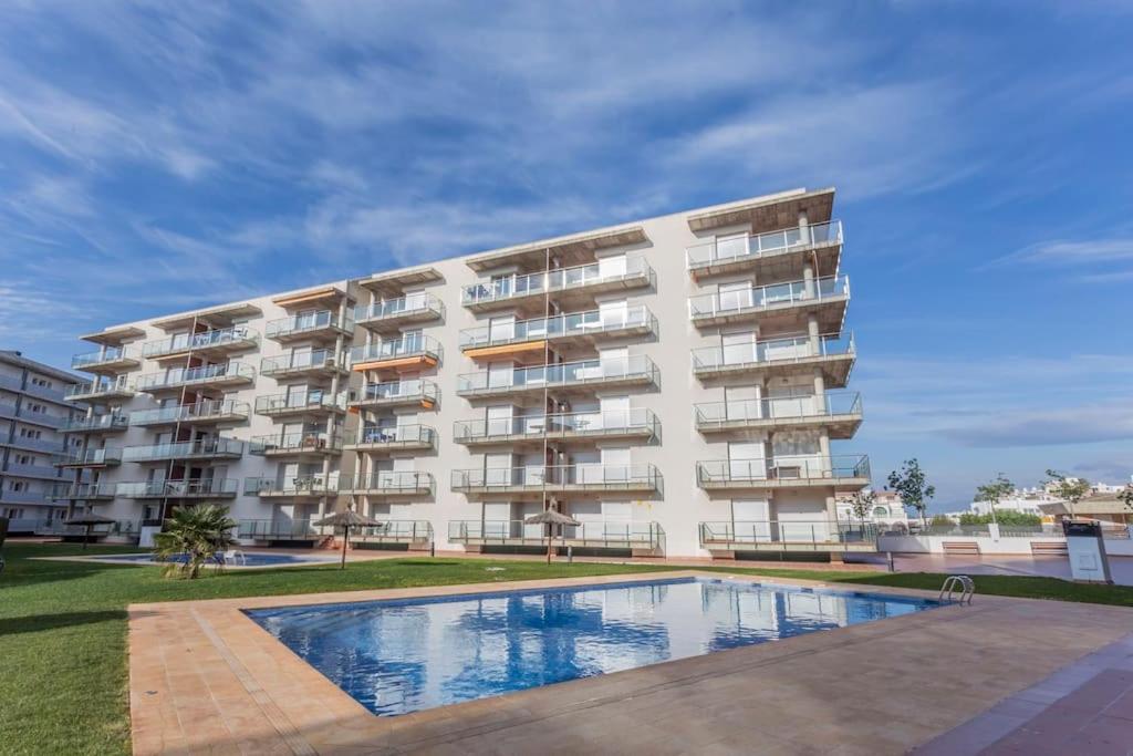 Piso De 2 Habitaciones, 3 Piscinas Y Cerca Del Mar Apartment
