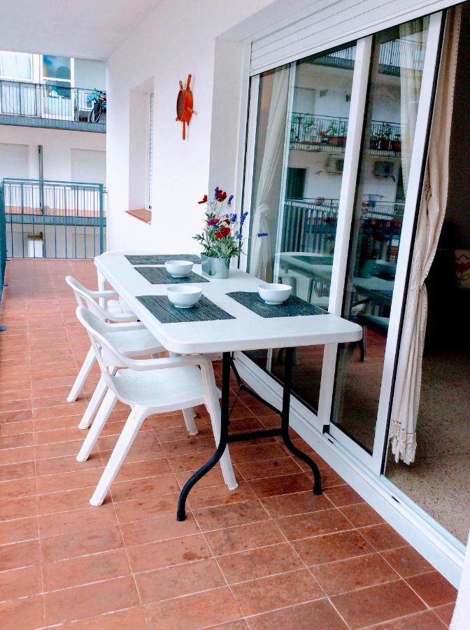 Aquarium. 150 Metros Playa. Apartamento Rosas