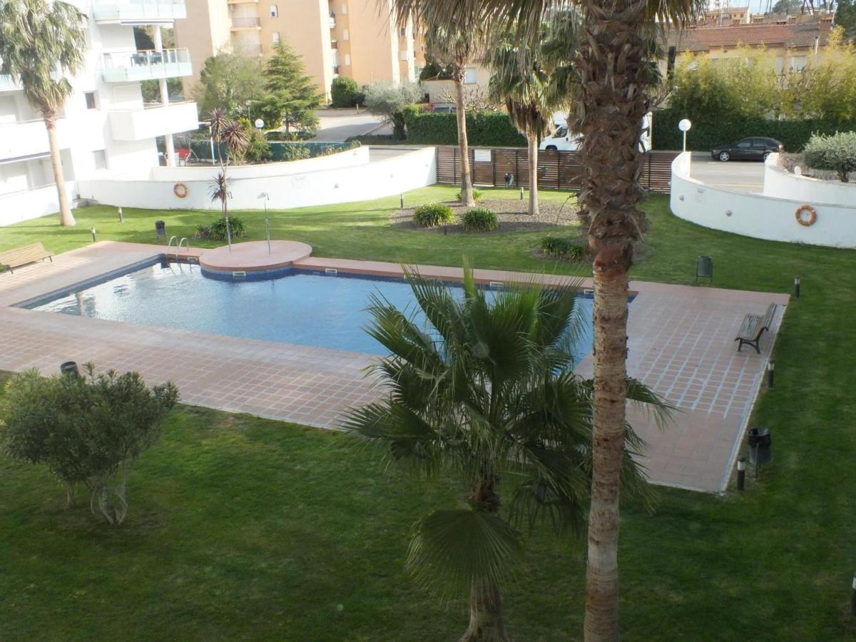 Apartamento Acogedor Con Piscina Comunitaria Y Parking En Roses, Cerca De La Playa Y Atracciones - Es-204-39