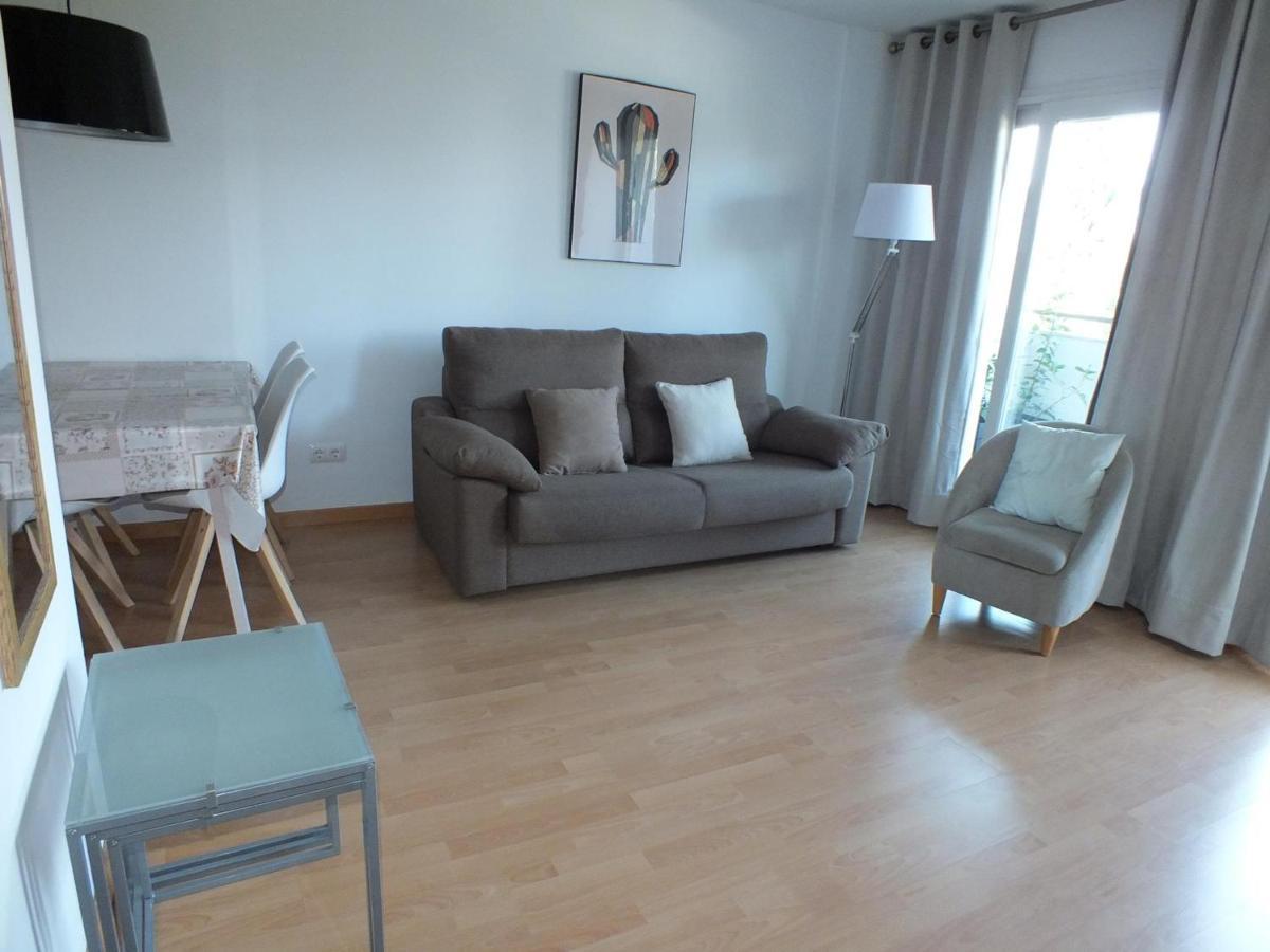 Acogedor Con Piscina Comunitaria Y Parking En Roses, Cerca De La Playa Y Atracciones - Es-204-39 Apartamento *