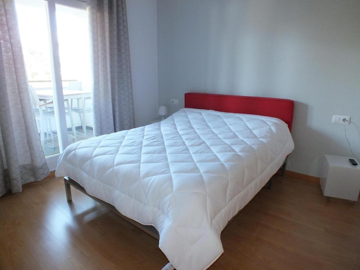 Acogedor Con Piscina Comunitaria Y Parking En Roses, Cerca De La Playa Y Atracciones - Es-204-39 Apartamento *