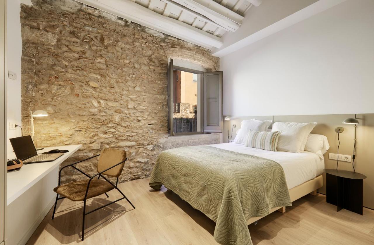 Canvas & Lofts *