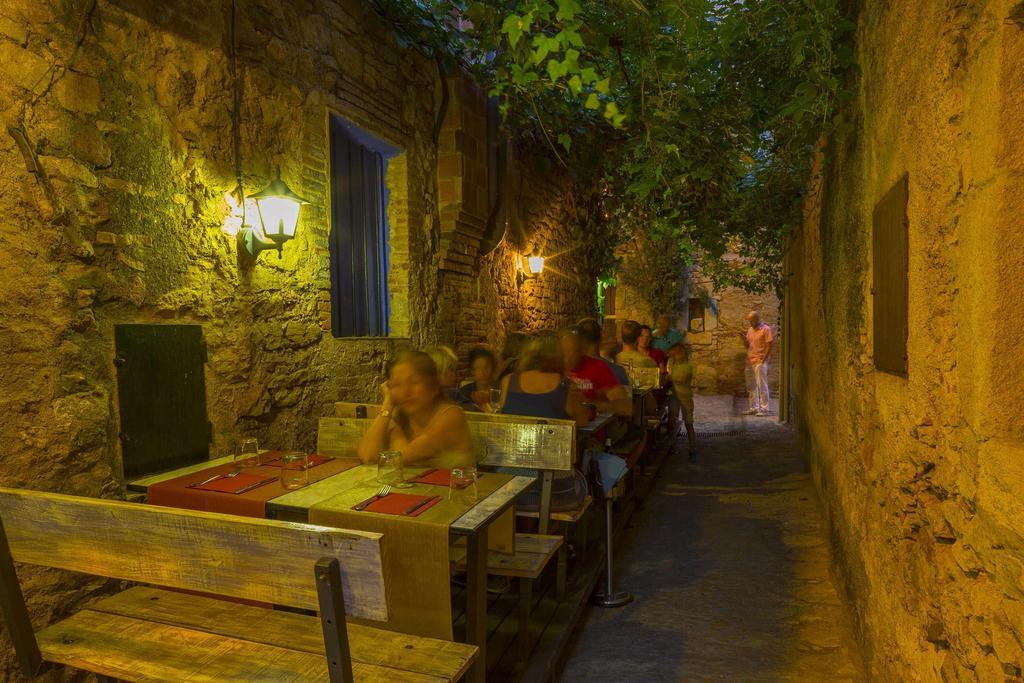 El Cau Del Papibou - Adults Only 3*