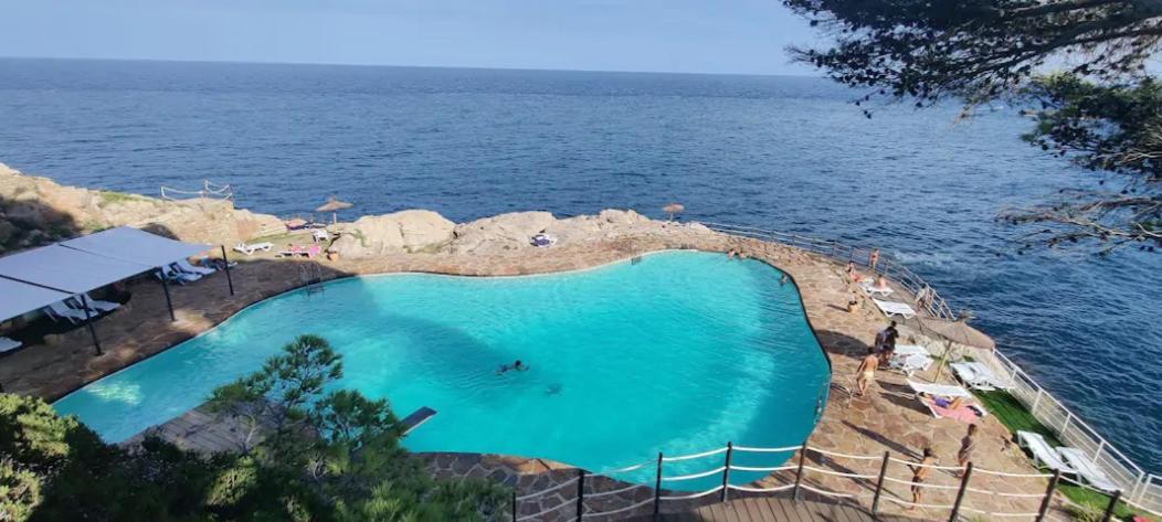 Capsasalbegur137 Piscina Del Mar, Vista Al Patio Begur