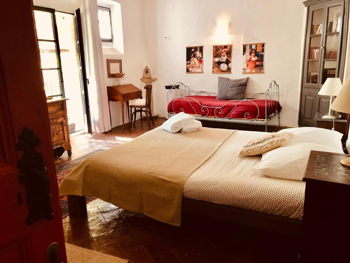 Casa Migdia 3* Sant Jordi Desvalls