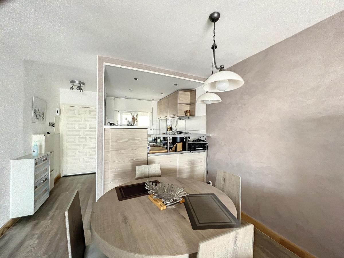 Oasis 9 Apartment