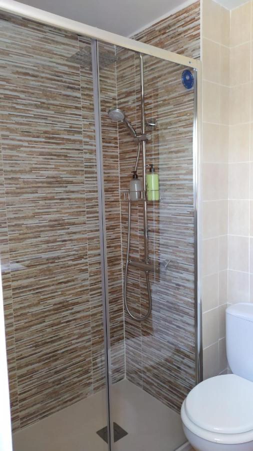 Magnolia, Habitacion Matrimonial Con Bano Uso Privado, En Casa Compartida * Palafrugell