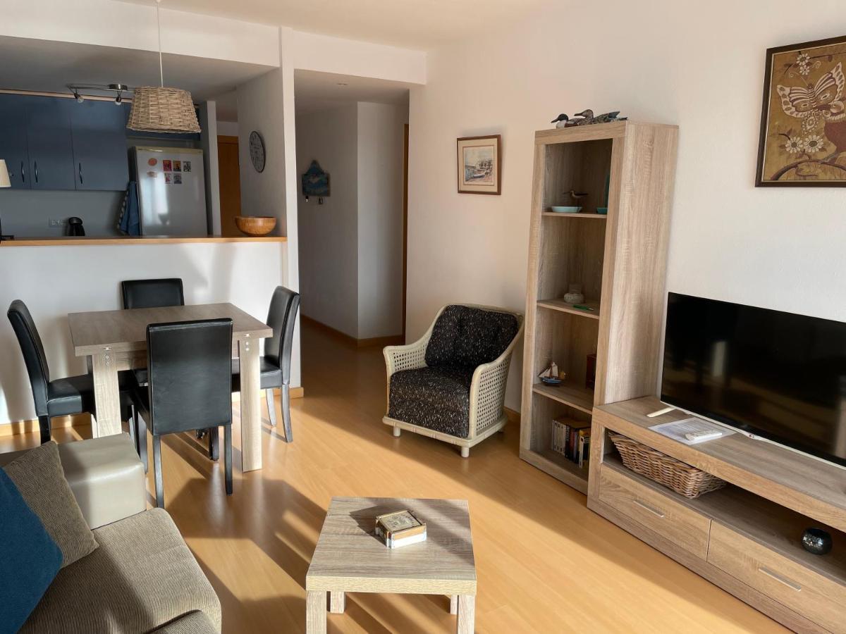 2 Beds, 2 Baths With Great Views And Pool