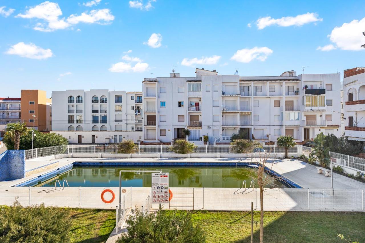 Apartamento En El Centro Con Terraza Y Piscina * Ampuriabrava