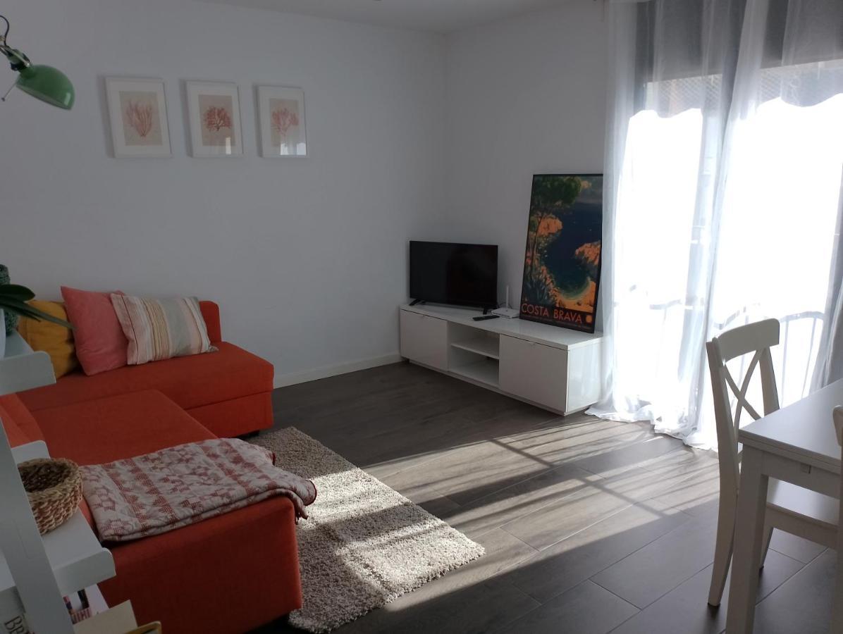 Apartment Pis Practic I Agradable Sobre La Marina Palamos