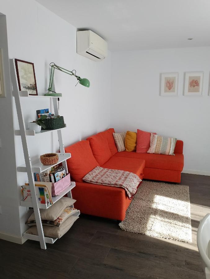 Pis Practic I Agradable Sobre La Marina Apartment