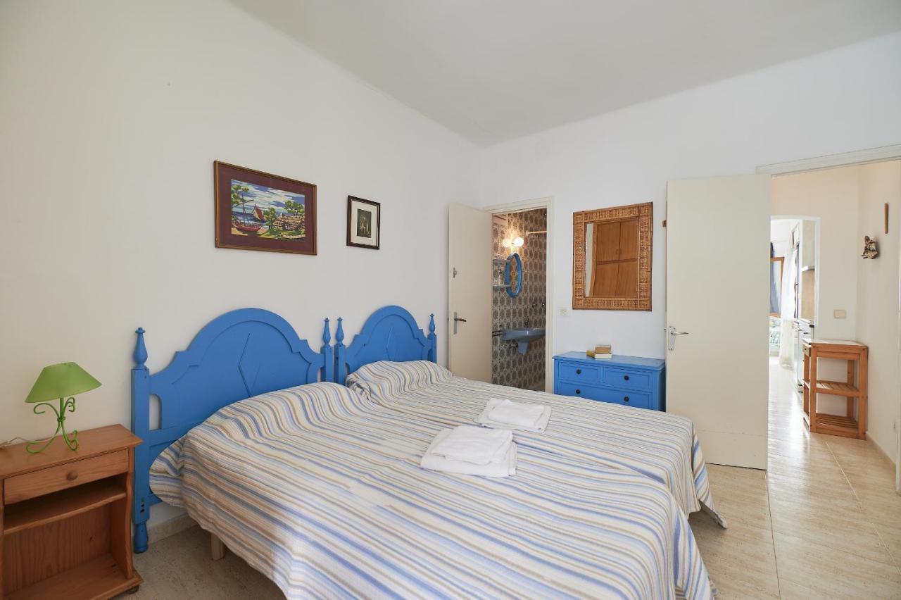 1auro - * Calella De Palafrugell