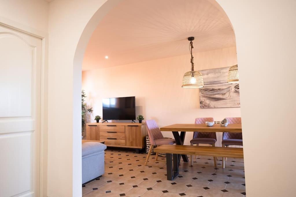 Penthouse With A 80m2 Terrace Near The Apartamento