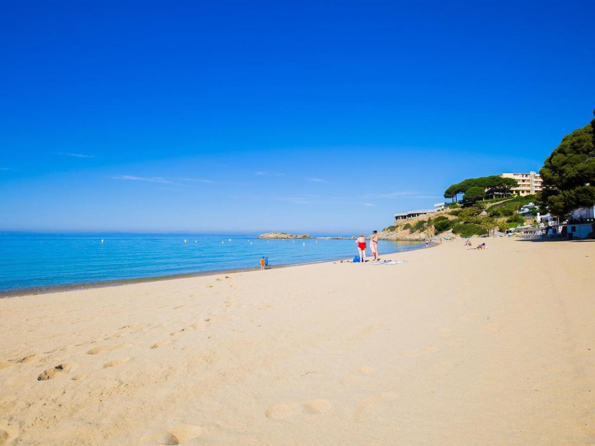 Magnifico Renovado En Primera Linea De Playa Con Terraza, Piscina Y Parking, - Es-228-109 *