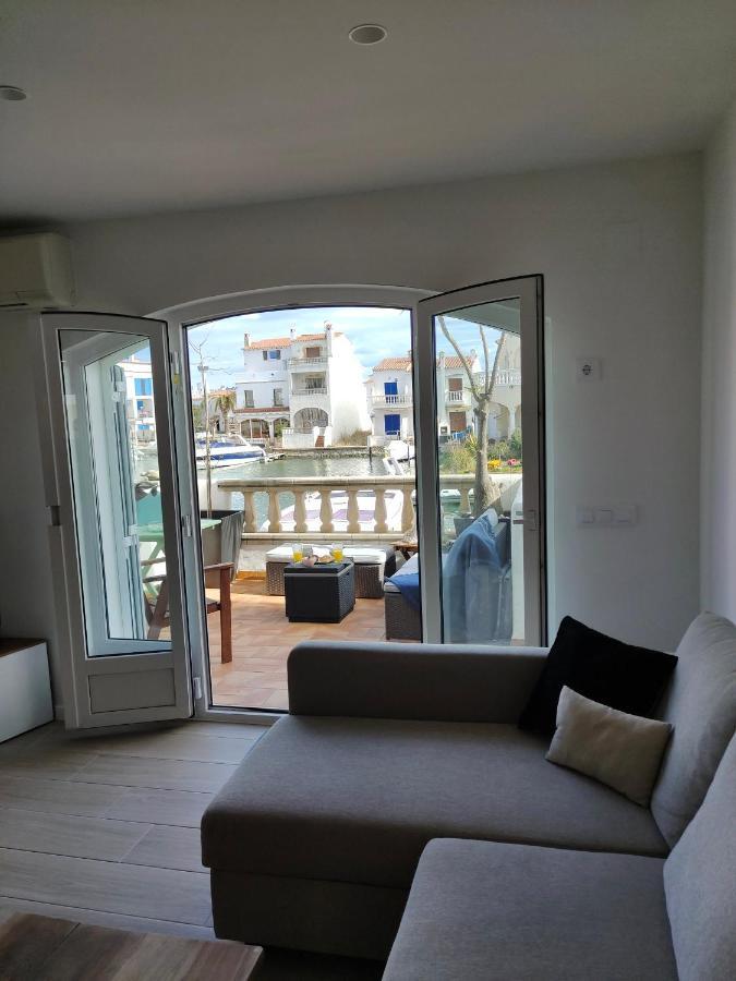 Canal Empuries Apartamento *