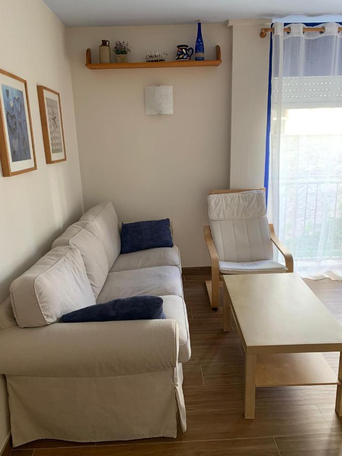 Cosy In L Escala, 7 Mins Walk To The Closest Beach, Riells Apartment *