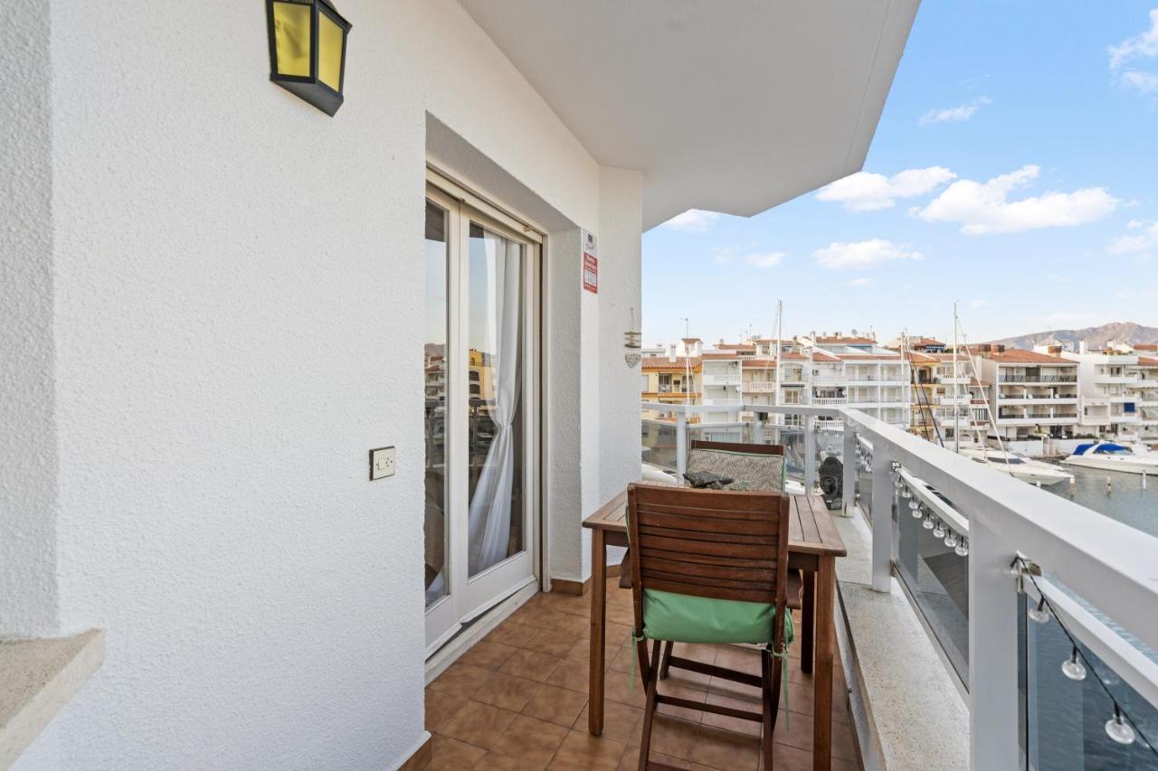 Welcs 055 Emp Con Terraza Y Vistas Al Canal Ampuriabrava