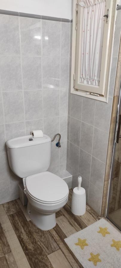 Romani - Casa Compartida Con Propietario - Bano Compartido L' Escala