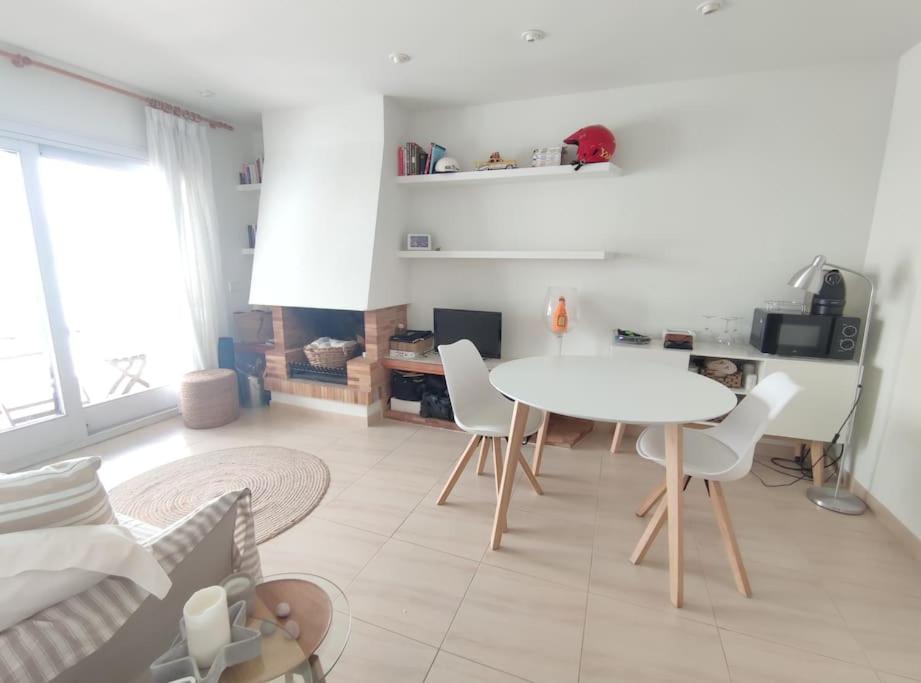 2 Minutes Walking To The Parking Included Apartment *
