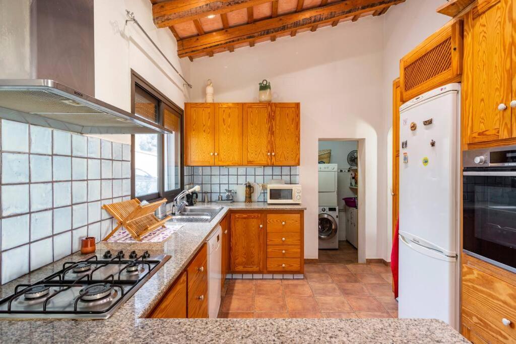Casa Con Piscina Cerca De Holiday home