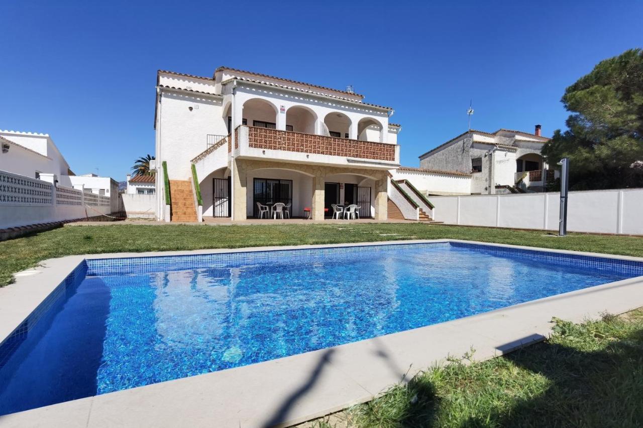 Leon Inmo Ariel - 12354 * Ampuriabrava