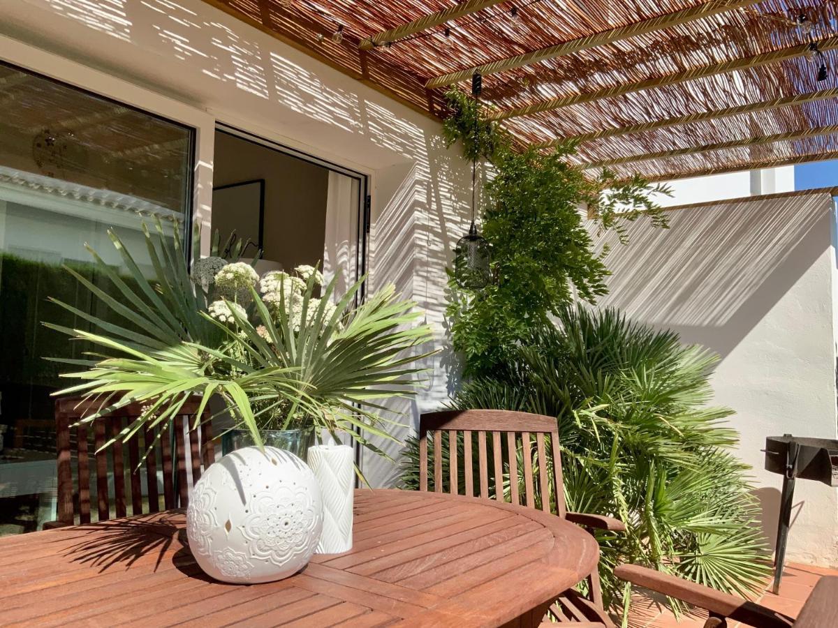 Coll, Terrace & Pool *