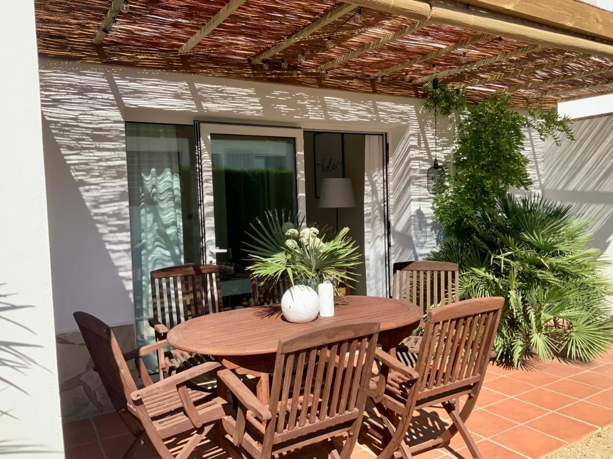Coll, Terrace & Pool Apartment