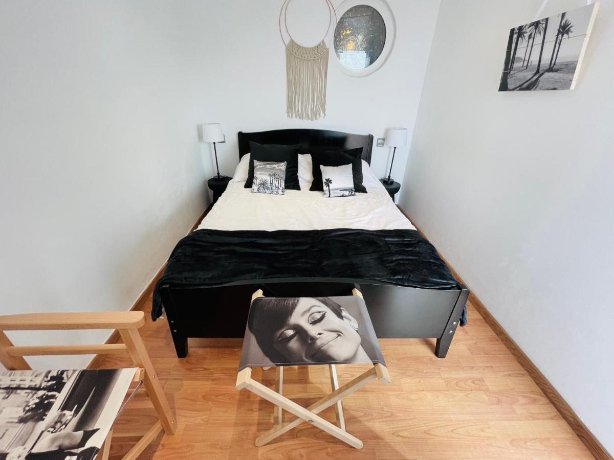 Rnet - Rhc 1208 Center Apartment
