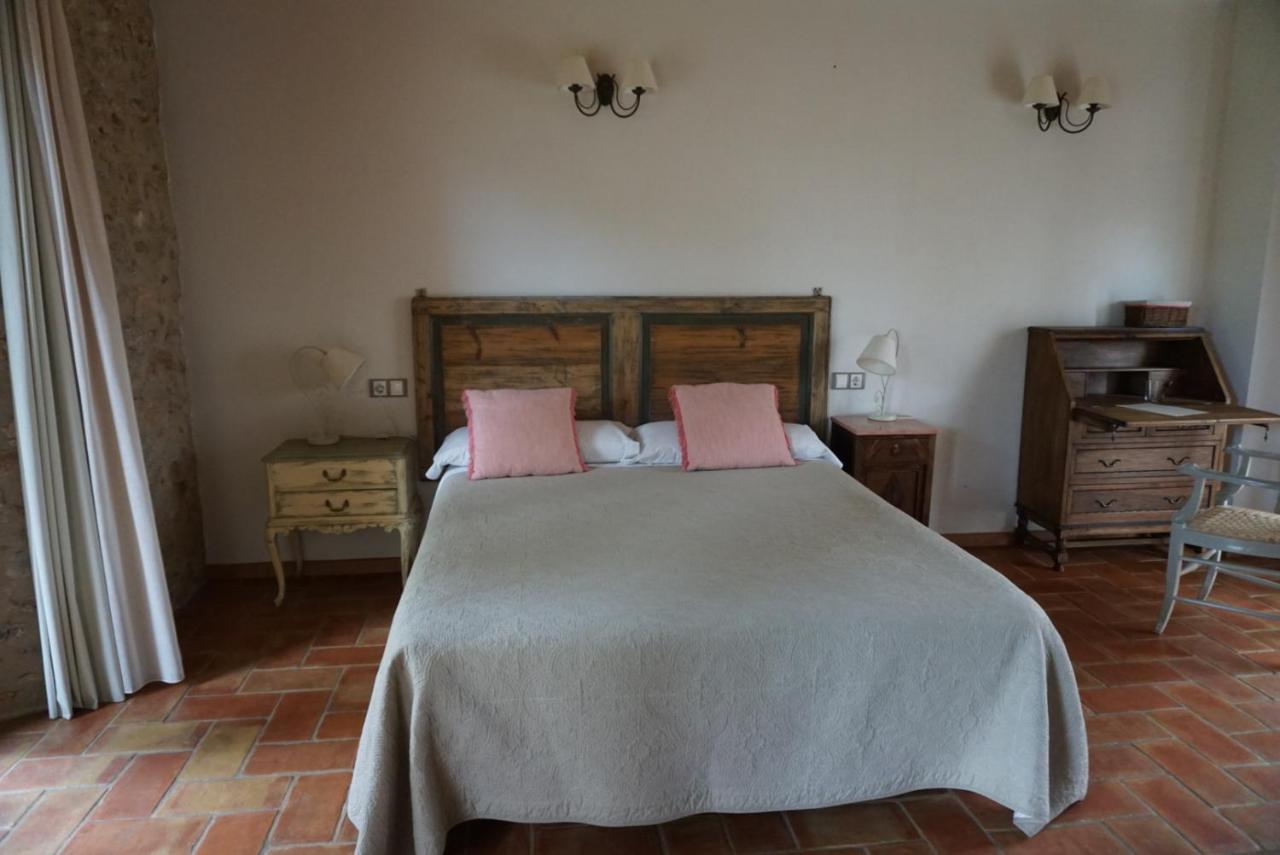 28 2* Torroella de Montgrí