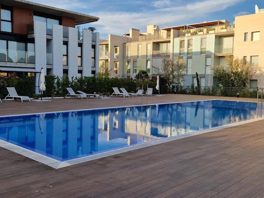 Espectacular Piso Nuevo Con Piscina