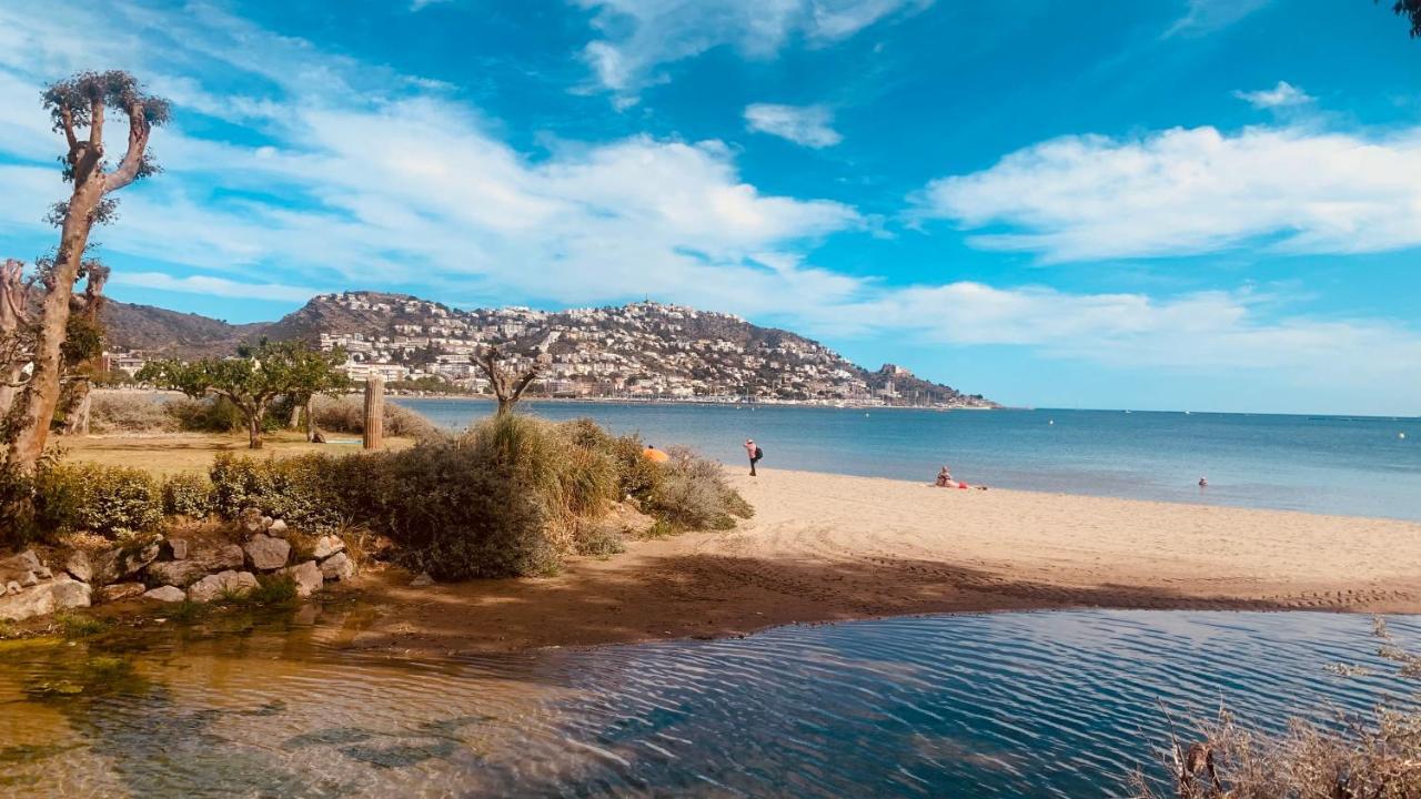 La Baie De Rose Rosas
