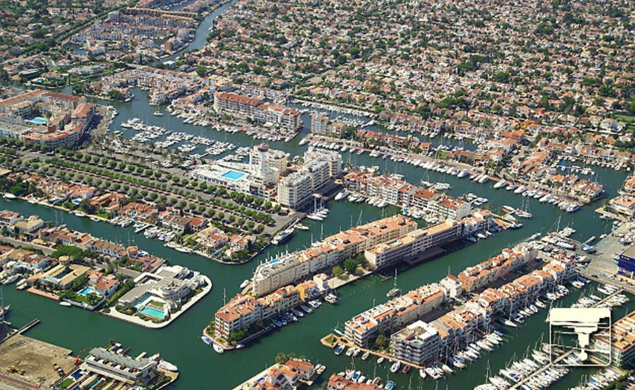 1222 Club Nautic Vista Canal - Apivend Immo *