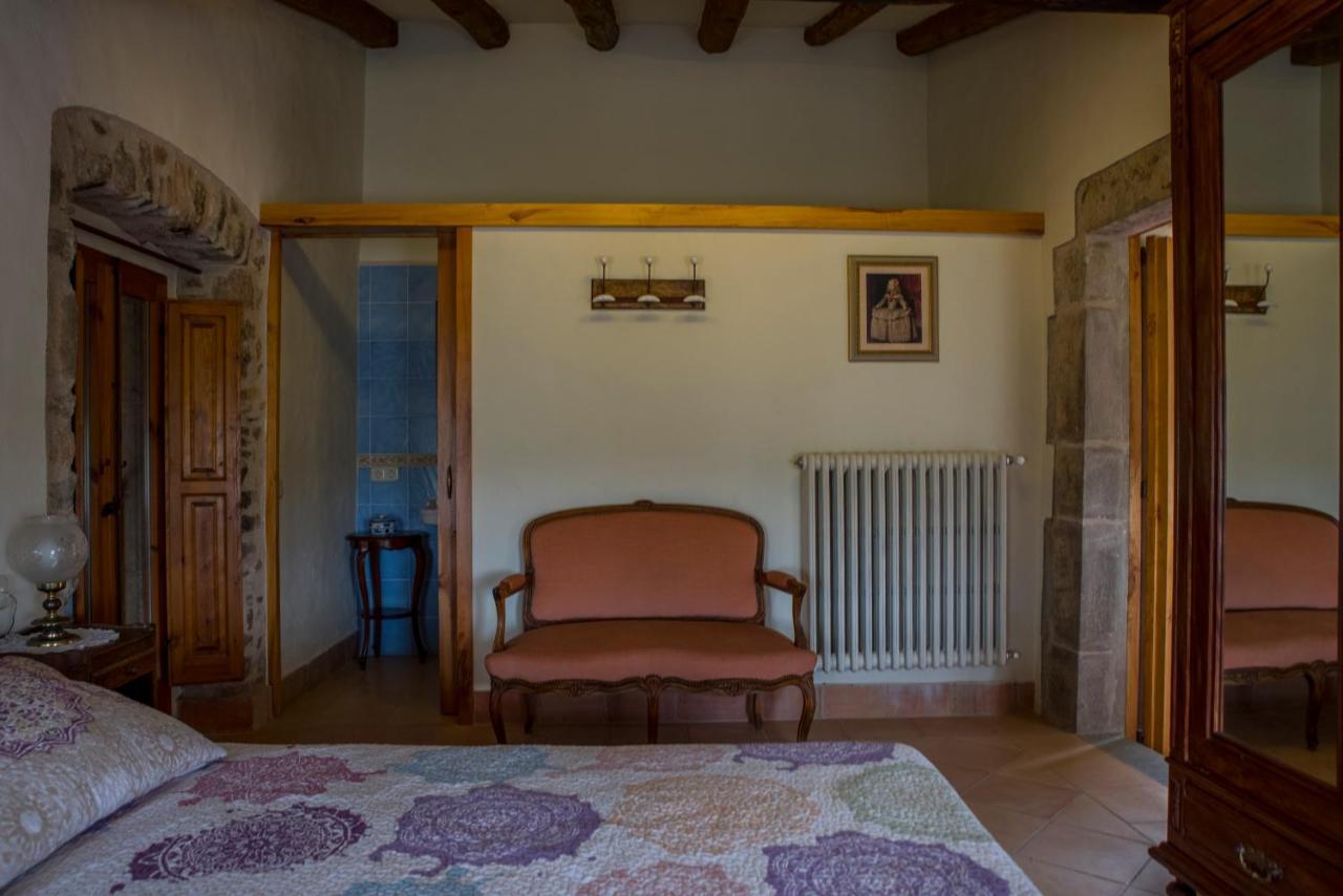 Villa Mas Soles - Compartida En Parlavà - Girona Parlava