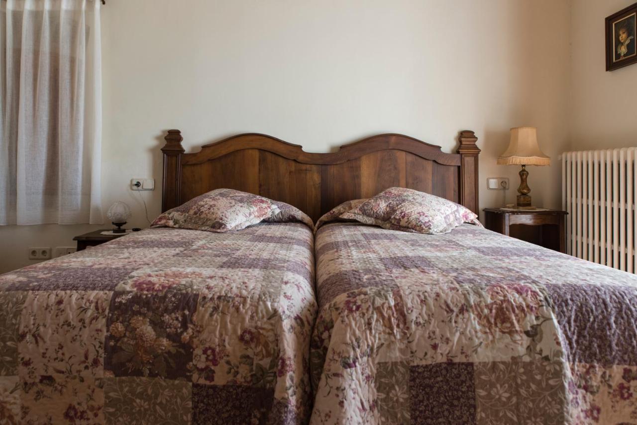 Mas Soles - Compartida En Parlavà - Girona Villa