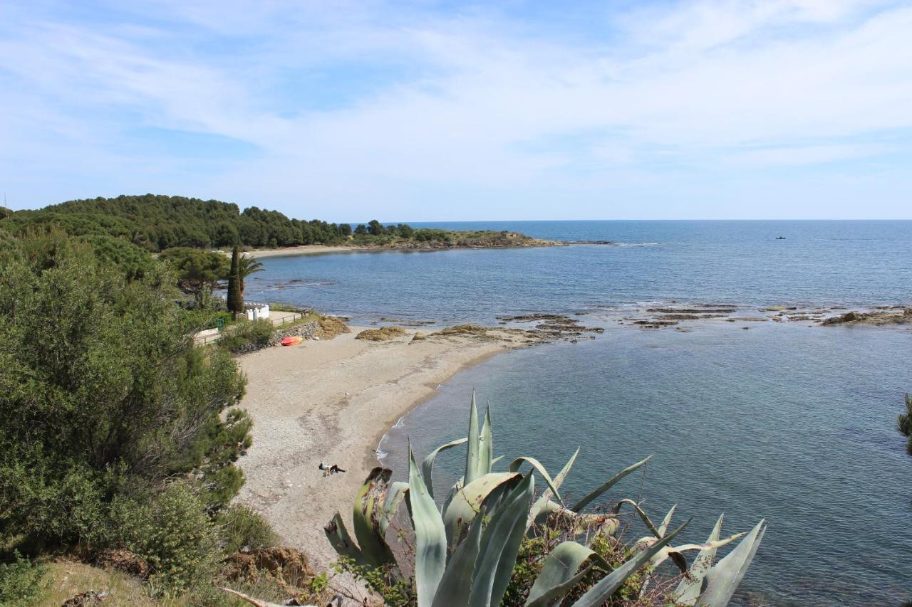 A Chic Four-person By The At Cap Ras * Llanca