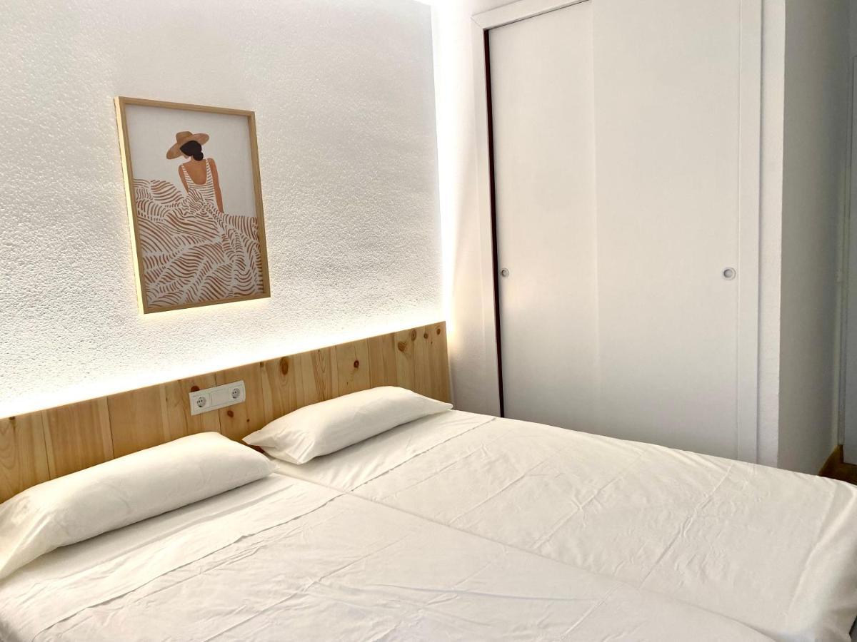 Con 3 Habitaciones, Terraza Y Jardin Comunitario Con Piscina En * Sant Antoni De Calonge