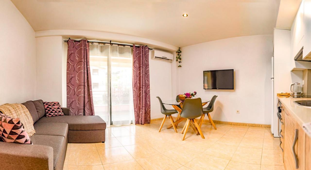 Apartment Parrot's House Lloret de Mar