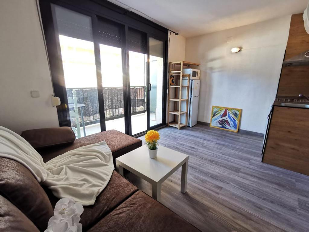 Estudio Para Disfrutar De Unas Vacaciones Inolvidables! Roses