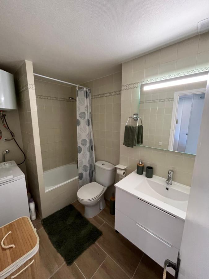 1 Chambre Climatise Avec 3 Piscines A 200 M De La Plage