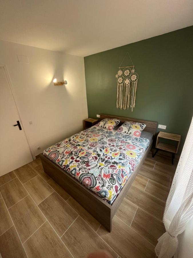 1 Chambre Climatise Avec 3 Piscines A 200 M De La Plage *