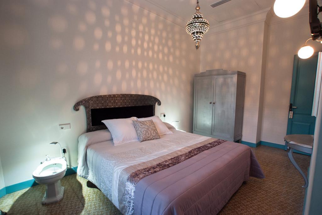 Bed & Breakfast Chic